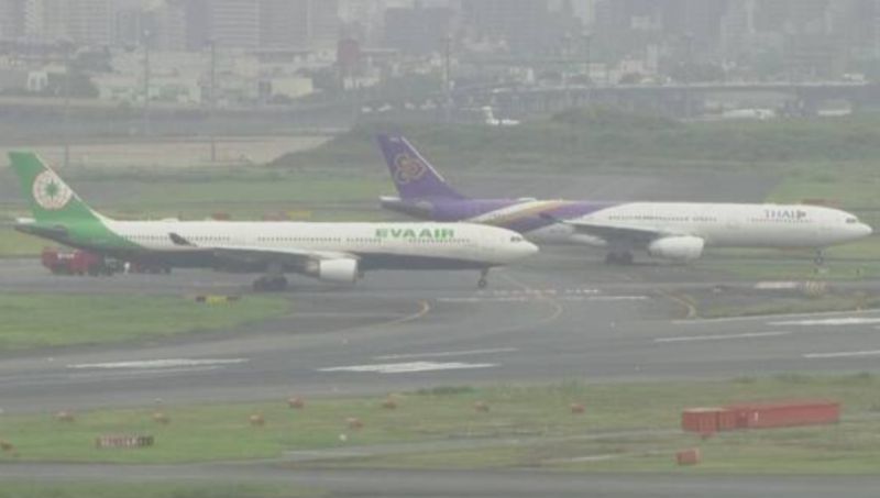 長榮航空與泰航碰撞！日本羽田機場關閉跑道　展開調查