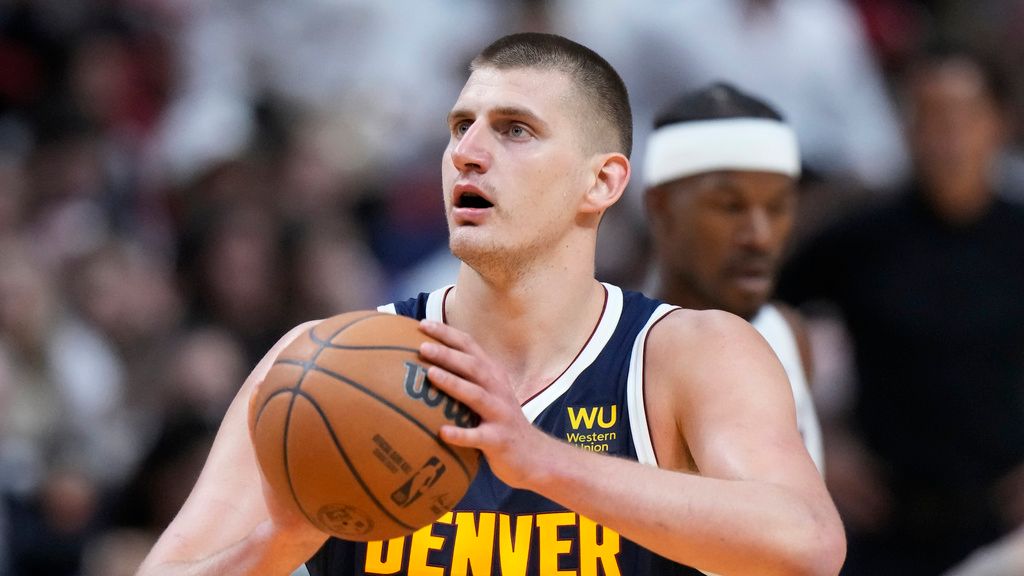▲丹佛金塊在總冠軍賽G4取得聽牌，明星中鋒Nikola Jokic有機會爭取生涯首冠。（圖／美聯社／達志影像）