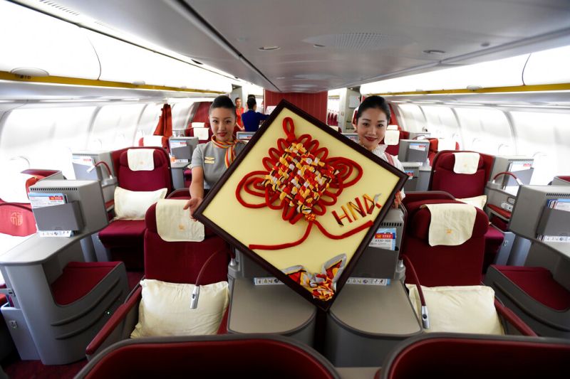 ▲中國海南航空下令空姐超重10％就立即停飛，引起中國網友震驚。圖為海南航空示意。（圖／美聯社／達志影像）