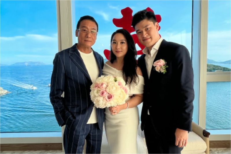 ▲梁家輝（左）身為主婚人見證女兒婚禮，因此缺席新電影宣傳。（圖 ／電影我愛你官微微博）