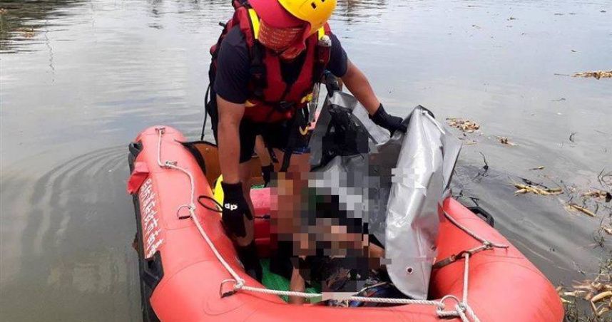 ▲警消今天中午尋獲梅男遺體。（圖／翻攝畫面）