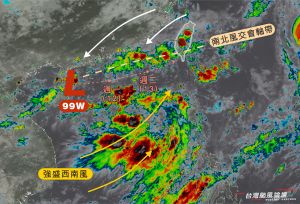 ▲梅雨季最強的降雨要來了，受到多個天氣系統影響，明（12）日開始，台灣各地下雨的情形更加頻繁。（圖／「台灣颱風論壇｜天氣特急」臉書）