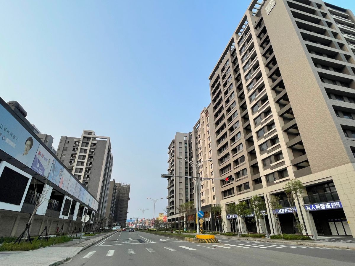 ▲新竹是七都中房價差距第2大的縣市，湖口是唯一緊鄰蛋黃高價區的低價區，且與竹北價差達1044.8萬元，相當於打了4折。（圖／台灣房屋提供）