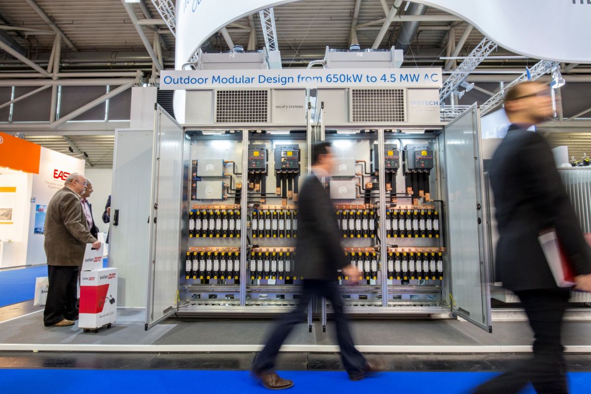 ▲中國有太陽能業者近日赴德國參展時，突然被帶走調查，疑似涉及違反歐盟法規。資料照。（圖／美聯社／達志影像）