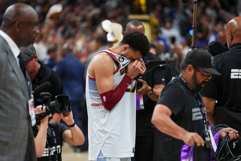 ▲丹佛金塊勇奪隊史首冠，Jamal Murray在奪冠後流下熱淚。（圖／美聯社／達志影像）