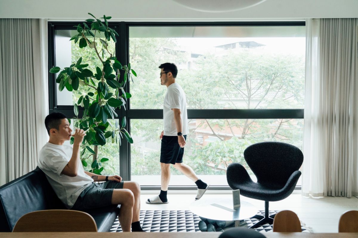 ▲平面設計師聶永真日前在臉書公開居家裝潢，走「極簡風」讓粉絲大讚好美。（圖／翻攝聶永真臉書）