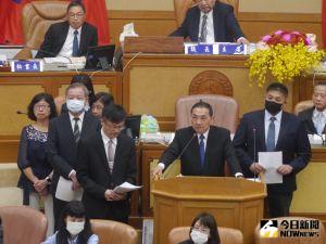 侯友宜出席議會幼兒園餵藥案專案報告,市府各局處首長陪同說明。(圖 /記者吳嘉億攝,2023.06.13) ▲侯友宜出席議會幼兒園餵藥案專案報告,市府各局處首長陪同說明。(圖 /記者吳嘉億攝,2023.06.13)
