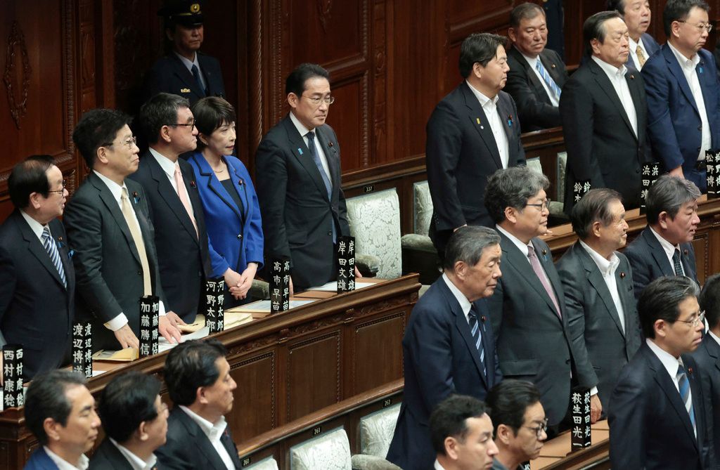 ▲日本眾議院全體會議今天表決通過「LGBT理解增進法案」，除有在野黨議員認為內容較先前版本退步而反對，還有保守派議員以「肚子痛」為由退席未參與表決。（圖／美聯社／達志影像）
