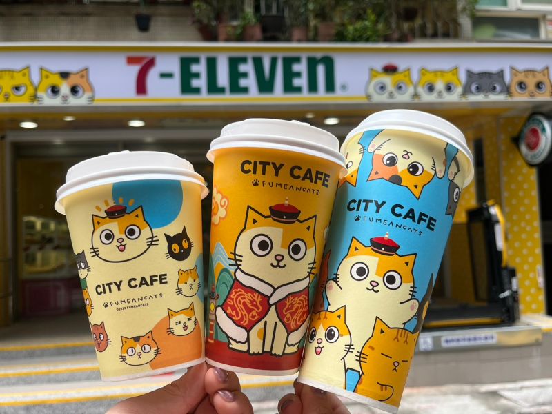 ▲7-11黄阿瑪主題店，針對 CITY CAFE 打造主題店限定獨家專屬聯名杯。（圖／記者鍾怡婷攝）