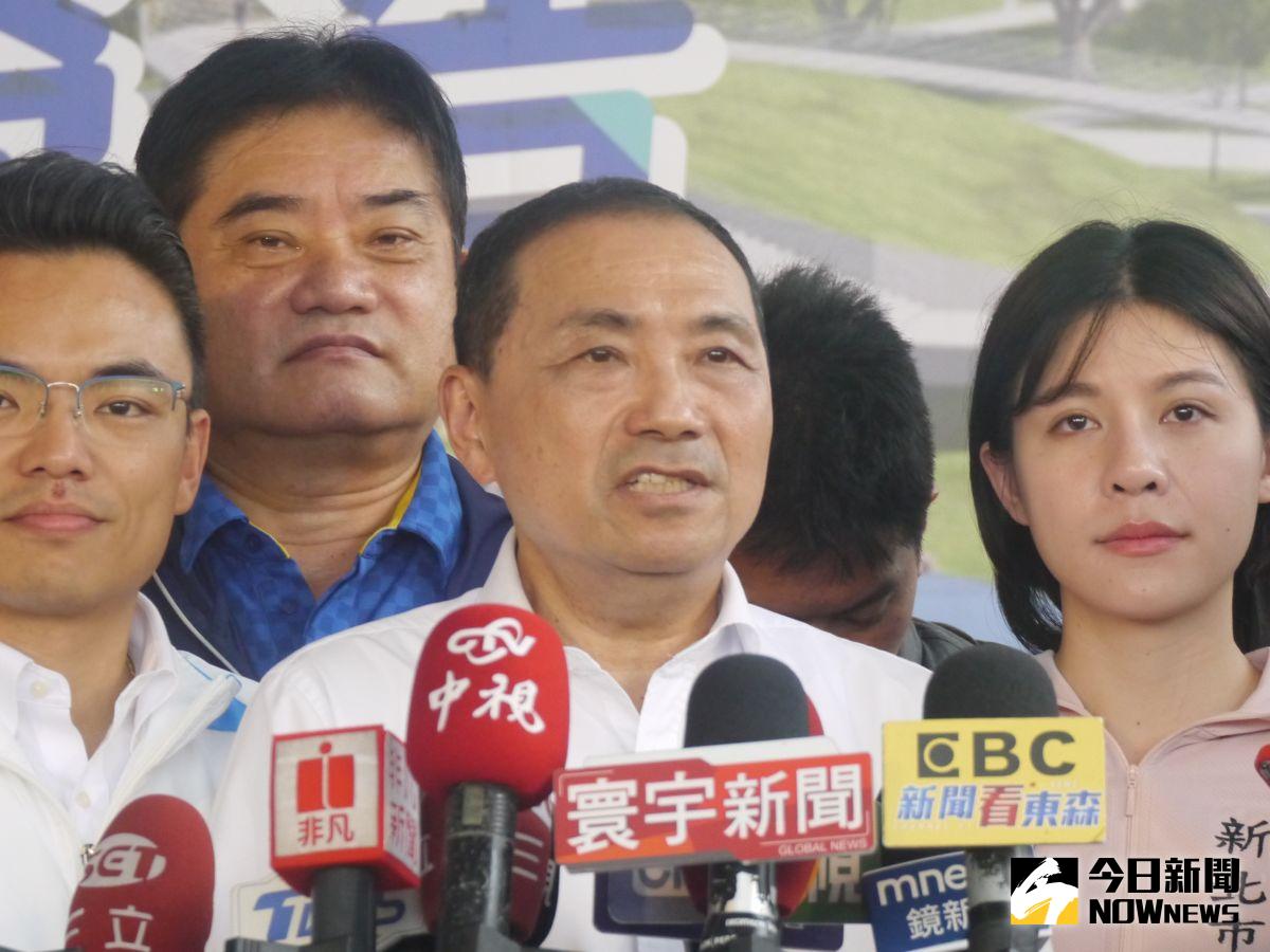 ▲韓國瑜6月17日生日，外傳侯友宜親自致電表達祝福；對此，侯友宜今受訪證實此事，並祝福對方生日快樂。（圖 ／記者吳嘉億攝）