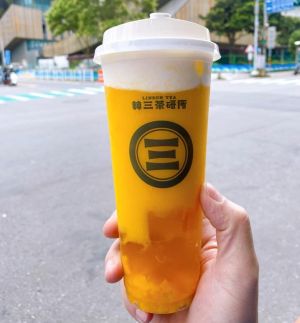 ▲業者另推出夏季限定「芝芝芒芒」，大杯95元。（圖／林三茶研所）