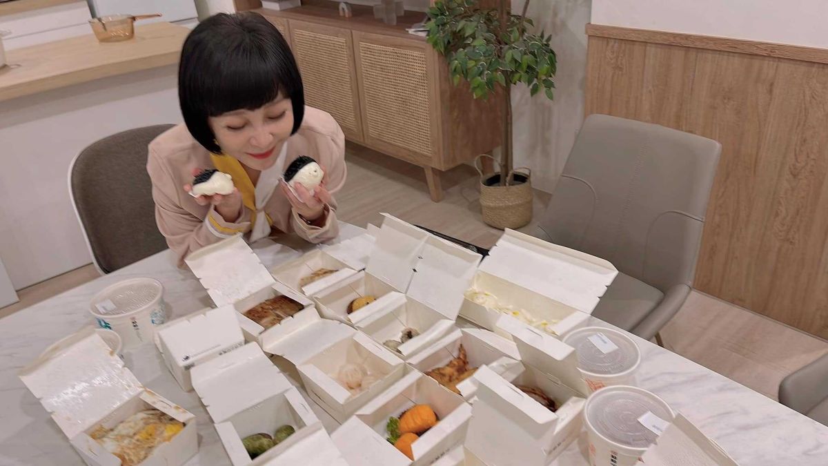 ▲吳淡如與年輕工作團隊，溝通無代溝、展現高效率，看到工作人員貼心準備的午餐，讓她忍不住拍照留念。（圖/取自吳淡如臉書 )