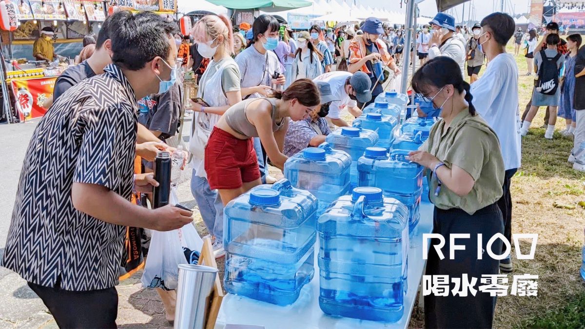 ▲「奉茶行動」於2022浪人祭戶外活動設立奉茶站，獲民眾讚賞兼具環保與便利性。（圖／品牌提供）