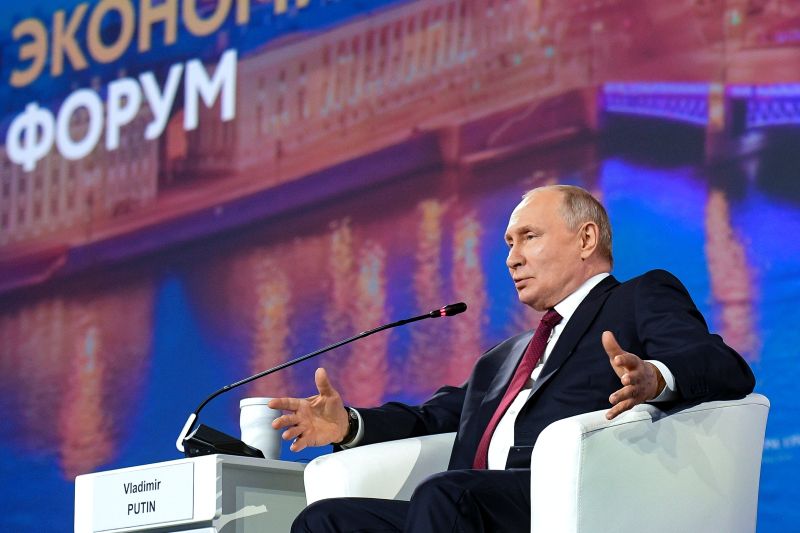▲俄羅斯總統蒲亭16日出席聖彼得堡經濟論壇。（圖／美聯社／達志影像）