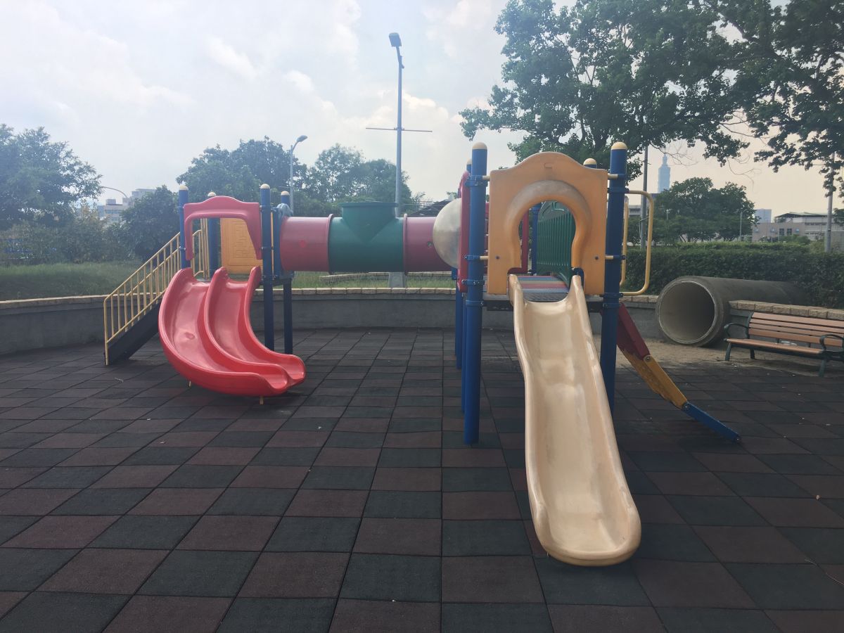 ▲幼兒園餵藥案仍在調查中，但「我孩子有被下藥嗎？」已形成家長集體焦慮，兒科醫師林智葳給出3指引建議，籲家長謹慎小心，但不要過度焦慮。（示意圖／記者徐銘穗攝）