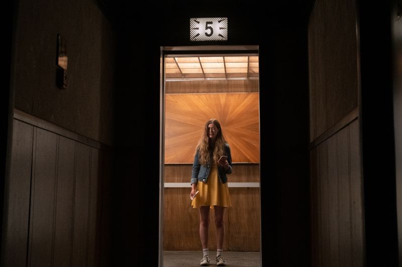 ▲「藍可兒失蹤案」瘋傳都市傳說，《電梯遊戲》五樓的女人抓走女星梅根貝斯特。（圖／車庫）