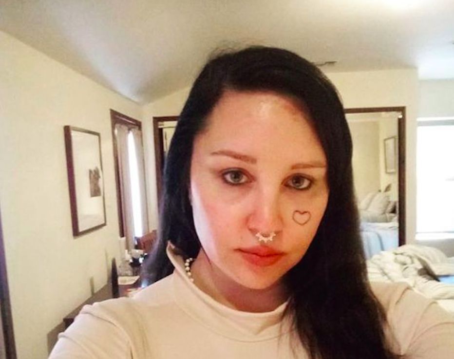 ▲亞曼達拜恩斯今年3月才被關押到精神病院，好不容易出院，近來再度遭警方拘留。（圖／翻攝亞曼達拜恩斯IG）