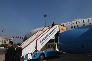 ▲美國務卿布林肯18日清晨抵達北京。（圖／美聯社／達志影像）