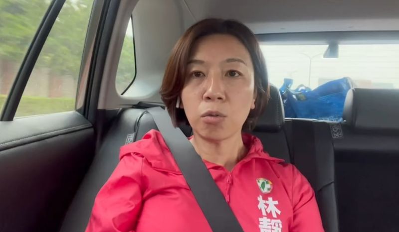 ▲林靜儀立即在車上反擊林家興，問國民黨還是否還掛名傅崐萁、陳雪生。（圖／林靜儀提供，2023.06.19）