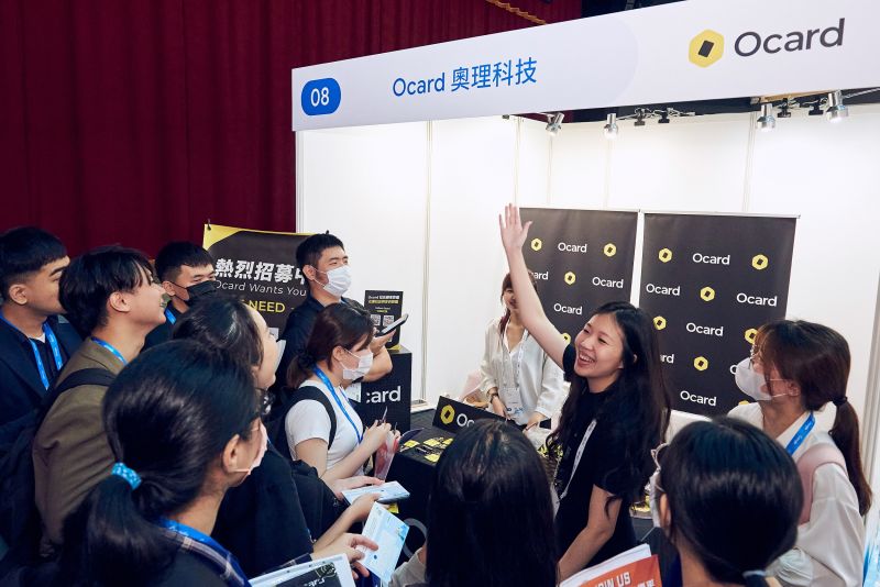 ▲北科大與Google台灣合作「數位人才媒合日」，招募企業與求職學生互動熱烈。（圖／北科大提供）
