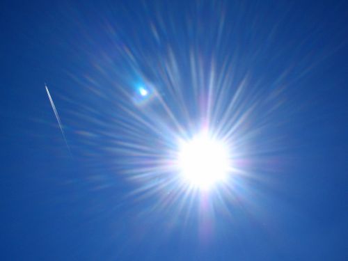 ▲夏至不僅是北半球白晝最長、夜晚最短的節氣，也象徵梅雨季接近尾聲，高溫炎熱的盛夏正式展開。（示意圖／取自PhotoAC）