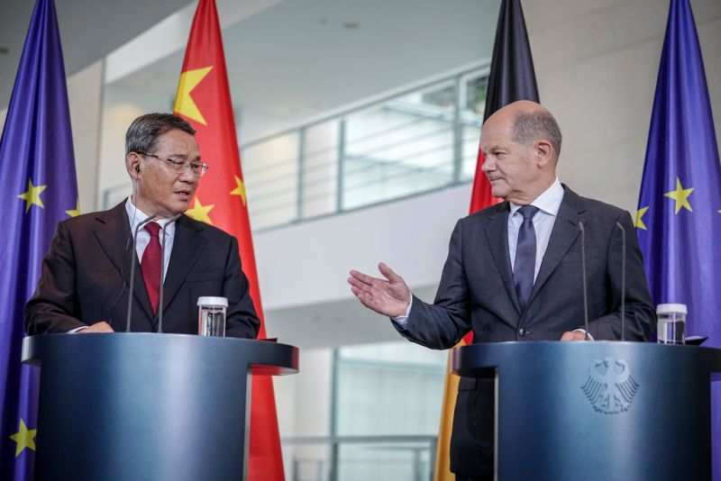 ▲德國總理蕭茲今天會見來訪的中國國務院總理李強，會後蕭茲重申德國分散貿易風險的方針。（圖／美聯社／達志影像）