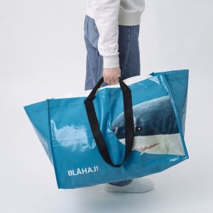 ▲50元有找的RUMPLING鯊魚環保購物袋。（圖／IKEA提供）