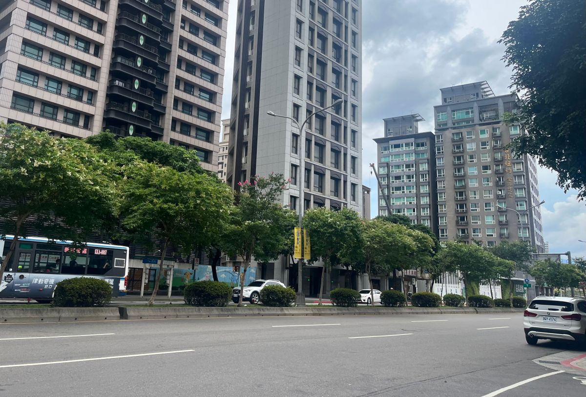 ▲中央氣象局指出，今日各地高溫普遍約32到35度，部分地區恐飆破38度極端高溫。（圖／記者鍾怡婷攝）