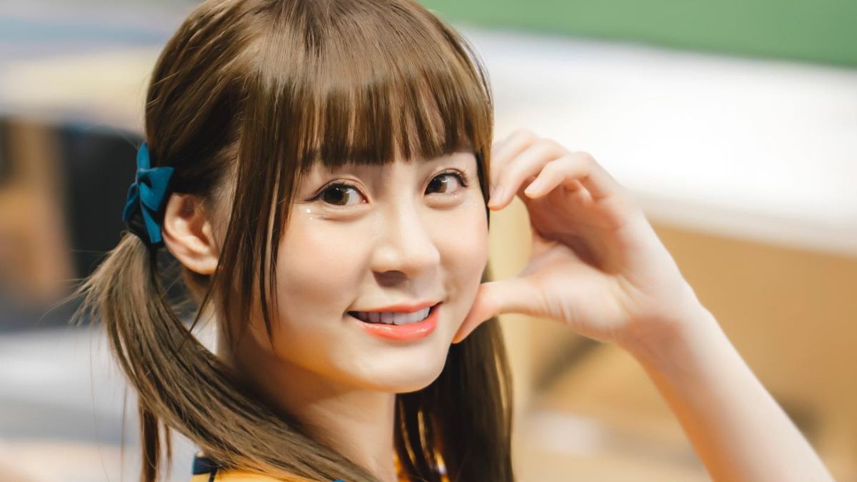 ▲短今自從在「MeToo運動」勇敢發聲後，就被發現周遭維安升級，甚至多出一位女保鑣，身價似乎超越林襄。對此，經紀人解釋了。（圖／短今FB）