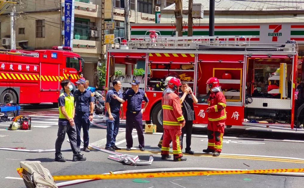 ▲24日上午，竹縣竹北市瓦斯加壓站「整壓站軸流閥」內有雜物跑入，造成皮膜受損，進而引起致壓力過高釀災情，導致市區內多處瓦斯外洩及火警。（圖／翻攝畫面）  