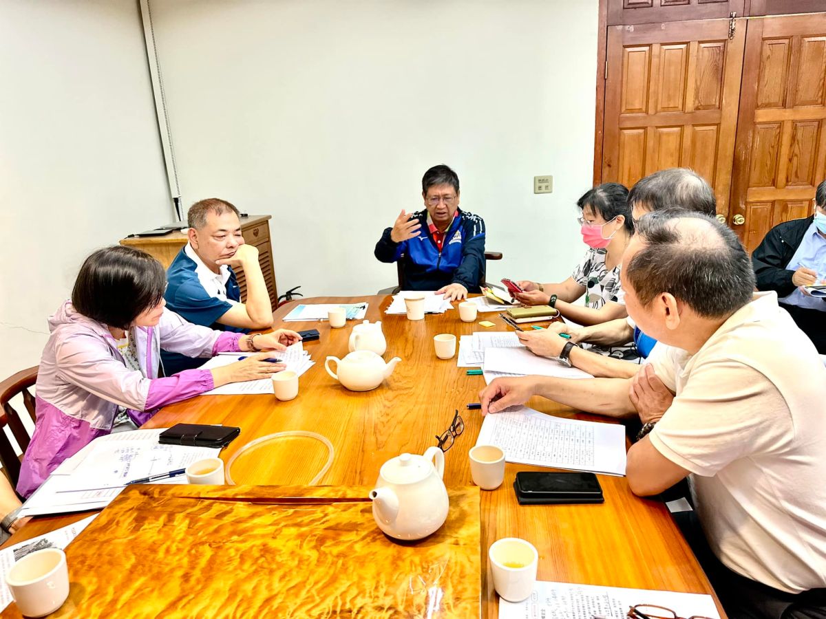 ▲新竹縣竹北地區，24日上午發生多處瓦斯外洩、民宅火警，及一處氣爆事故，新竹縣長楊文科表示，縣府責無旁貸會全權負責。（圖／翻攝楊文科臉書） 