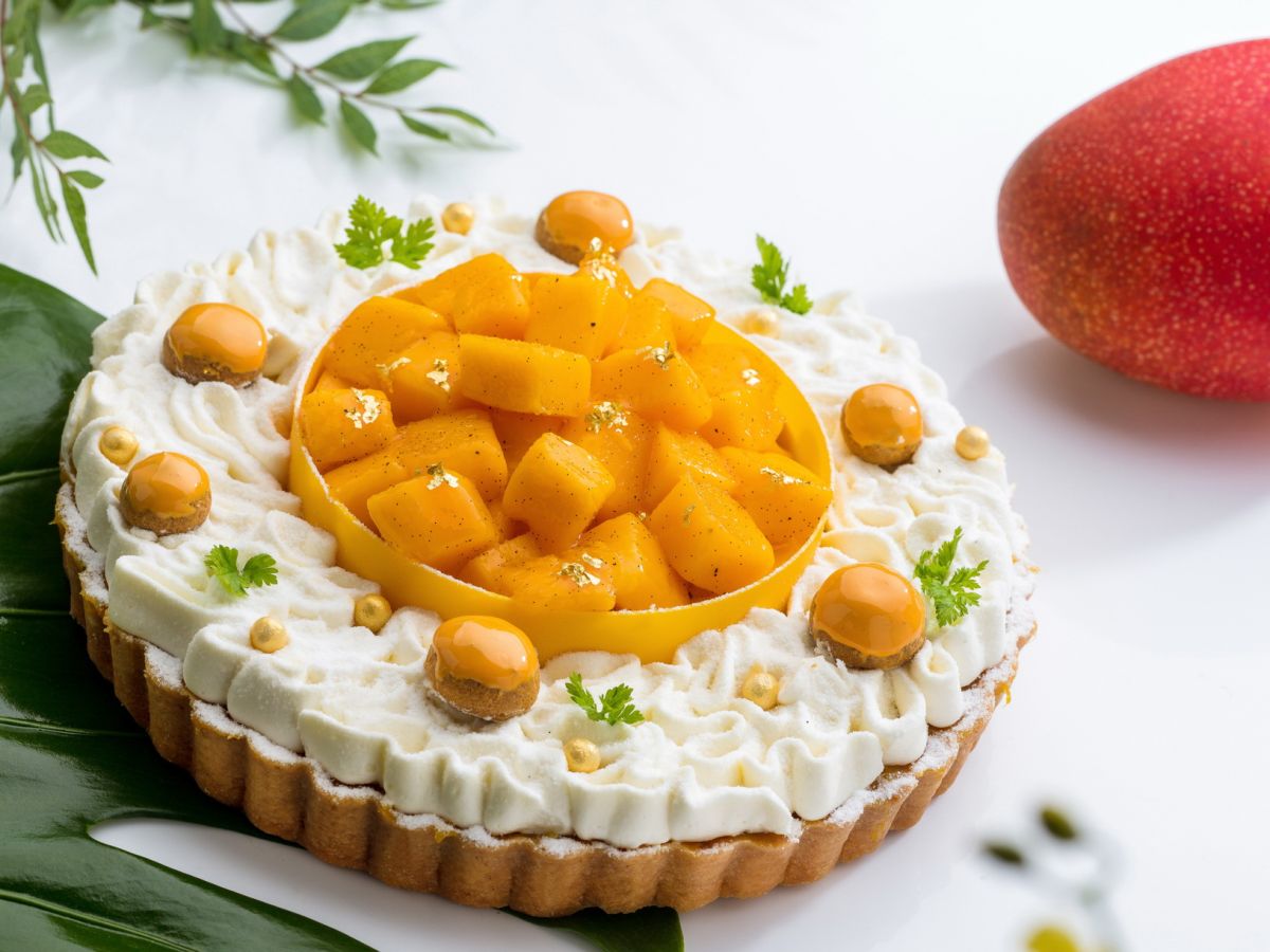 ▲炎夏芒果季到來，全台飯店皆以台灣在地香甜多汁的新鮮芒果，製成甜點、麵包等。（圖／台北文華東方酒店提供）