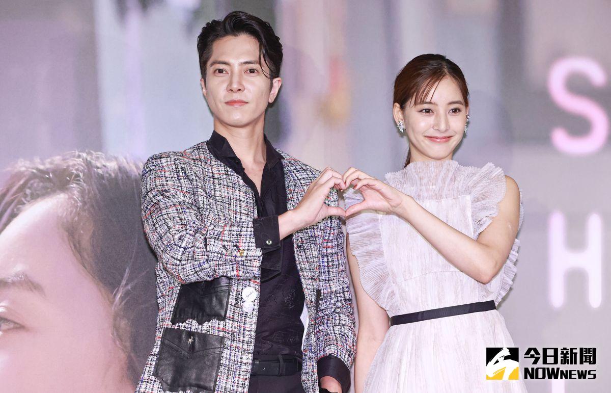 ▲山下智久（左）、新木優子來台宣傳電影《SEE HEAR LOVE 看不見聽不見也愛你》。（圖／記者葉政勳攝）