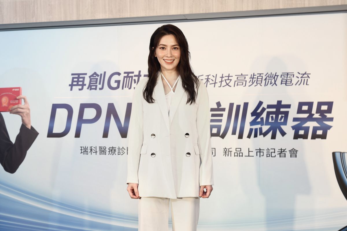 ▲最美博士許藍方表示被許傑輝聞髮香的當下並沒有感受不舒服，認為輝哥僅是在示範演技。（圖／廠商提供）