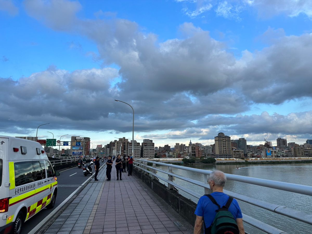 ▲警消獲報後，隨即派員前往搜救。（示意圖／翻攝畫面）