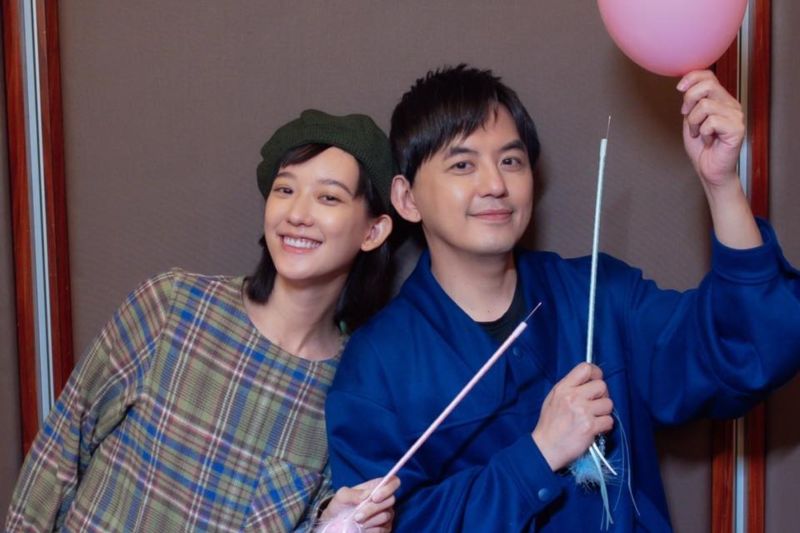 ▲孟耿如（左）陪黃子佼一起面對錯誤。（圖 ／孟耿如臉書）