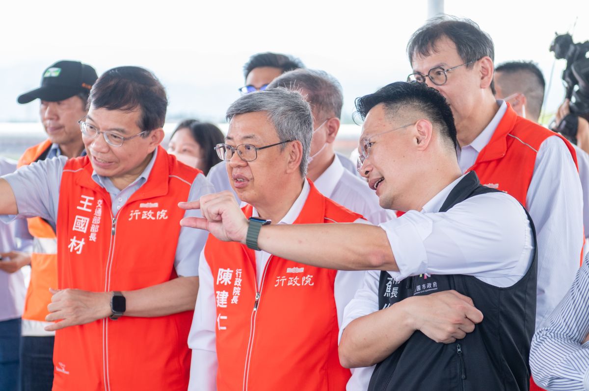 ▲行政院長陳建仁今日上午前往桃園市大溪區視察「國道3號銜接台66線增設系統交流道工程（第336標）」台66線東行進入國3北上入口系統匝道。（圖／2023.06.27）