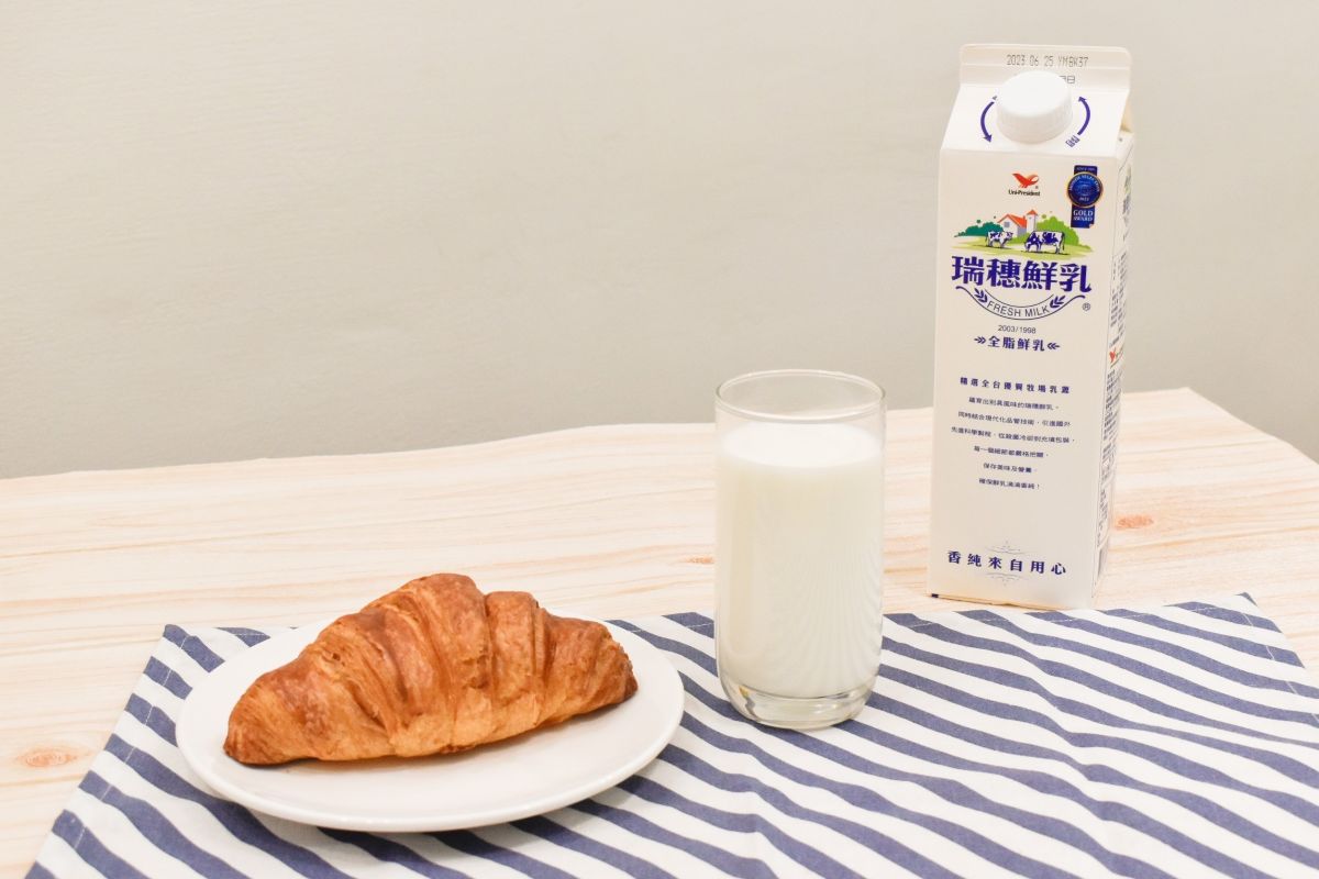 ▲早上一杯鮮乳，迎接美好的早晨。(圖／NOWnews攝)