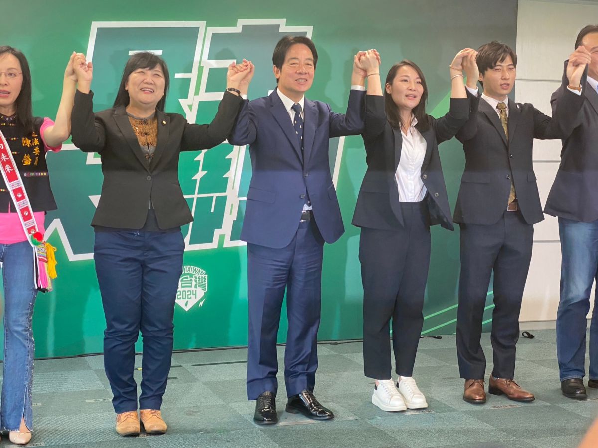 ▲因氣候因素班機無法降落，賴清德首場百工百業後援會成立大會無法到場。（圖／記者陳威叡攝，2023.06.28）