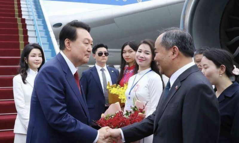▲韓國總統尹錫悅和妻子訪問越南。（圖／越南之聲）