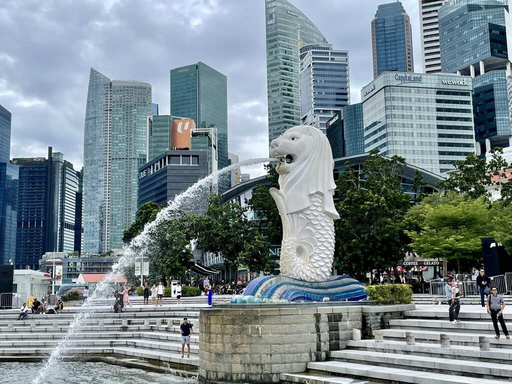 ▲中國駐新加坡大使館與駐汶萊大使館分別宣布，26日起將恢復對兩國公民的15天免簽入境政策。為阻止COVID-19（2019冠狀病毒疾病）疫情擴散，此項免簽政策已暫停3年多。圖為新加坡地標魚尾獅。（中央社檔案照片）