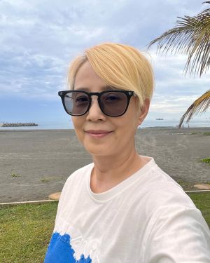 ▲▼李明依藉由信仰和對家人的愛走出陰霾。(圖/翻攝自李明依臉書) ▲▼李明依藉由信仰和對家人的愛走出陰霾。(圖/翻攝自李明依臉書)
