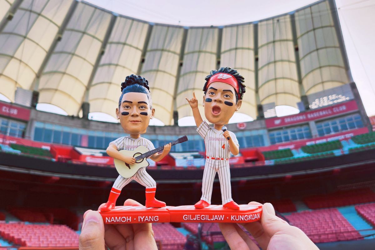 ▲味全龍舉辦搖頭公仔之夜，拿莫伊漾、吉力吉撈鞏冠公仔推出。（圖／味全龍提供）