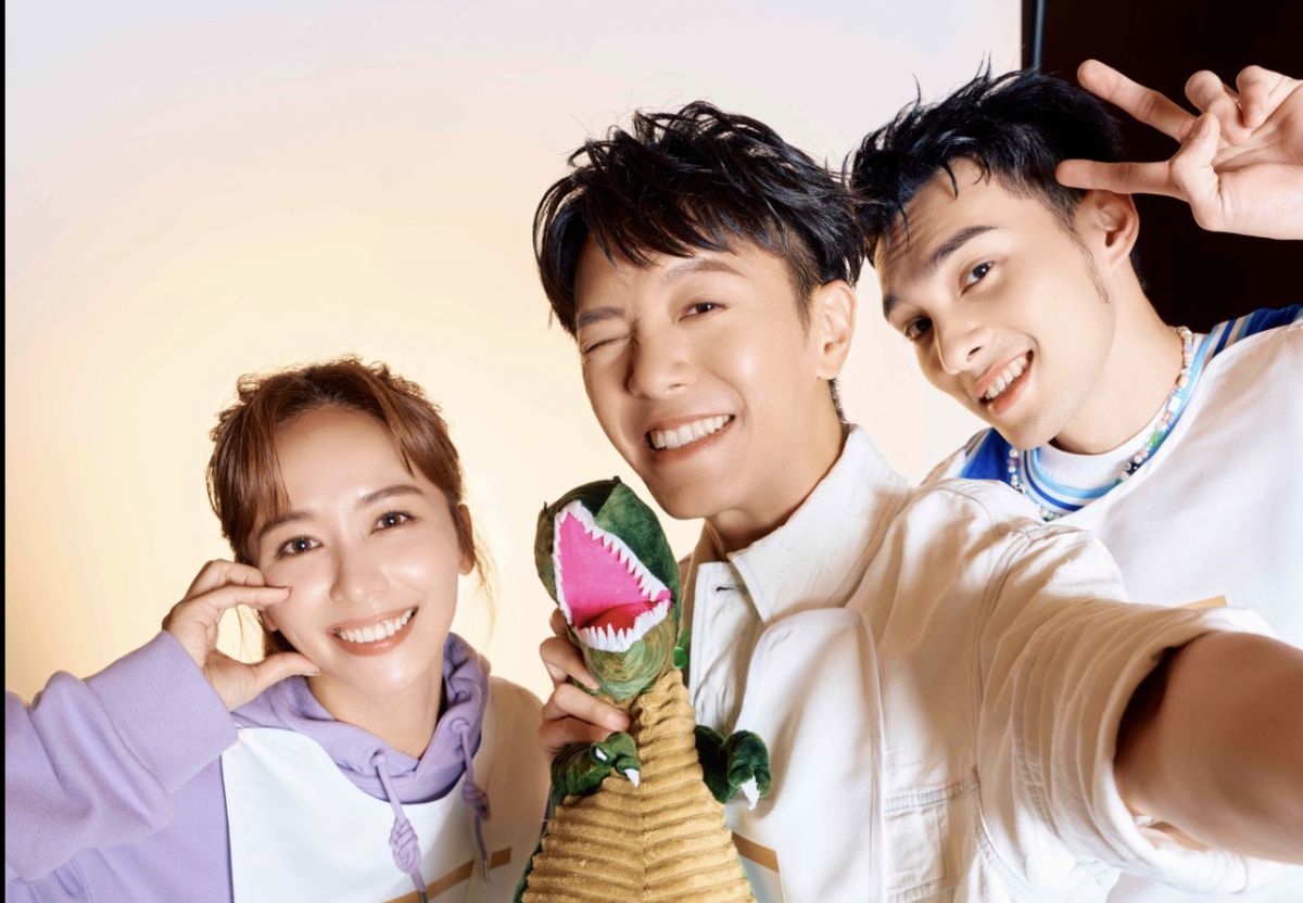 ▲第34屆金曲獎，典禮主持人由韋禮安獨挑大樑，陳明珠、黃偉晉則擔任金曲獎星光大道主持人。（圖／翻攝金曲獎官方臉書）