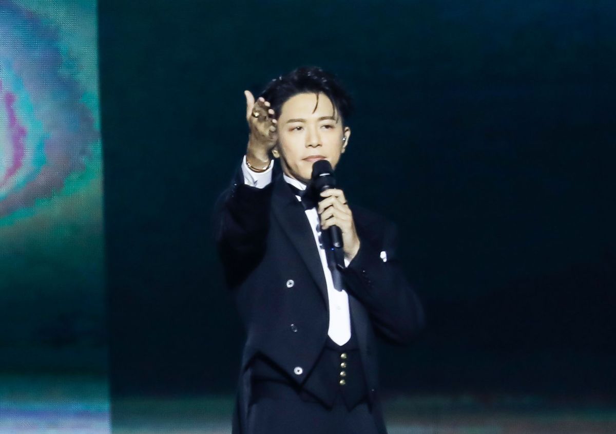 ▲第34屆金曲獎頒獎典禮由歌手韋禮安擔任主持人，雖然他主持台風算穩健，但現場氣氛有時仍不免尷尬。（圖／台視提供）