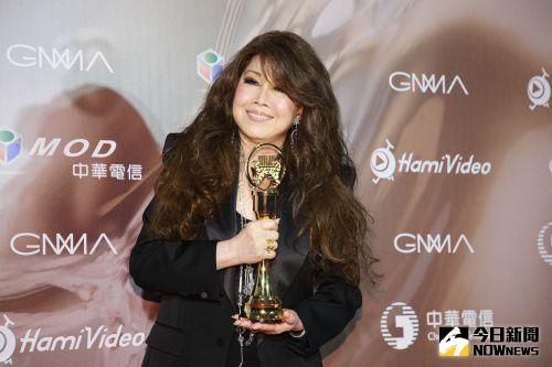 ▲歐陽菲菲演唱《阿信》在台灣首度播映時的片尾曲〈感恩的心〉，不僅紅遍全台，也成為她後期最重要的代表作。（圖／NOWnews新聞中心）