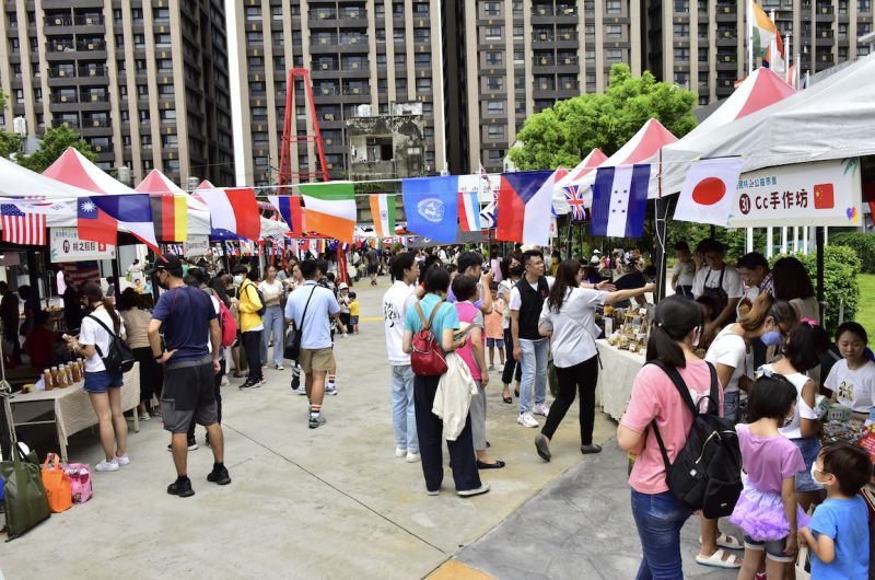 ▲2023新住民桃心公益市集。（圖／財團法人台北市賽珍珠基金會提供）