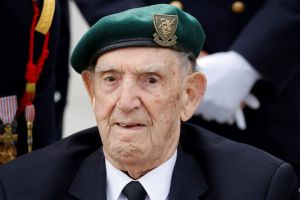 法國僅存諾曼第登陸士兵百歲辭世　生前不斷倡議和平
