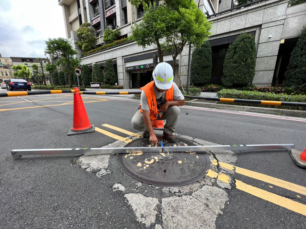 ▲新北污水下水道逐年更新達2500座，力阻系統高齡化「毋凍頭」。（圖 ／新北市政府水利局提供）