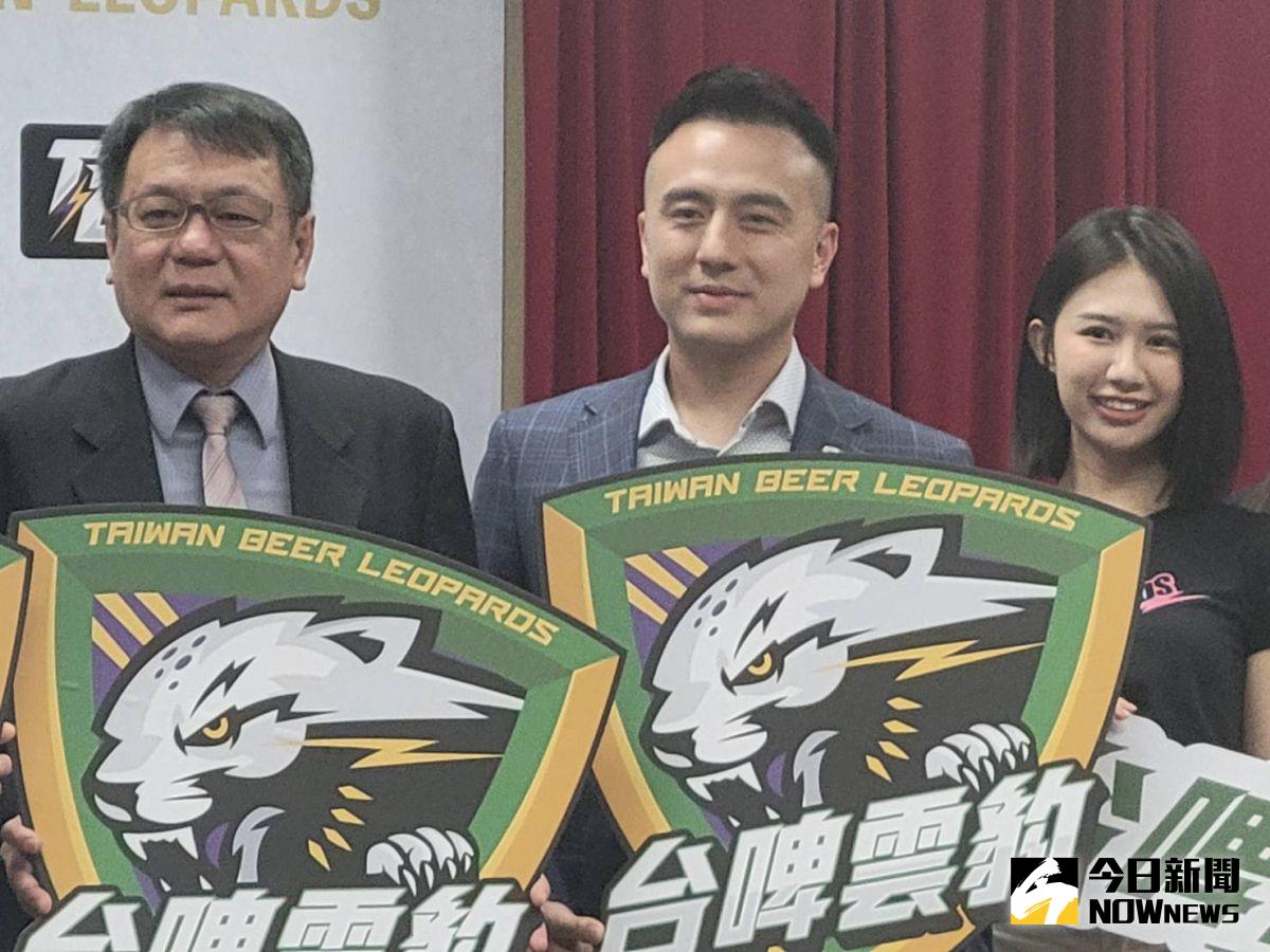 ▲桃園桃園雲豹與台啤籃球協會今（4）日召開記者會，雙方正式宣布結盟合作，下一季開始將以「台啤雲豹」之名參與賽事。圖中為雲豹執行長張建偉。（圖／黃建霖攝）